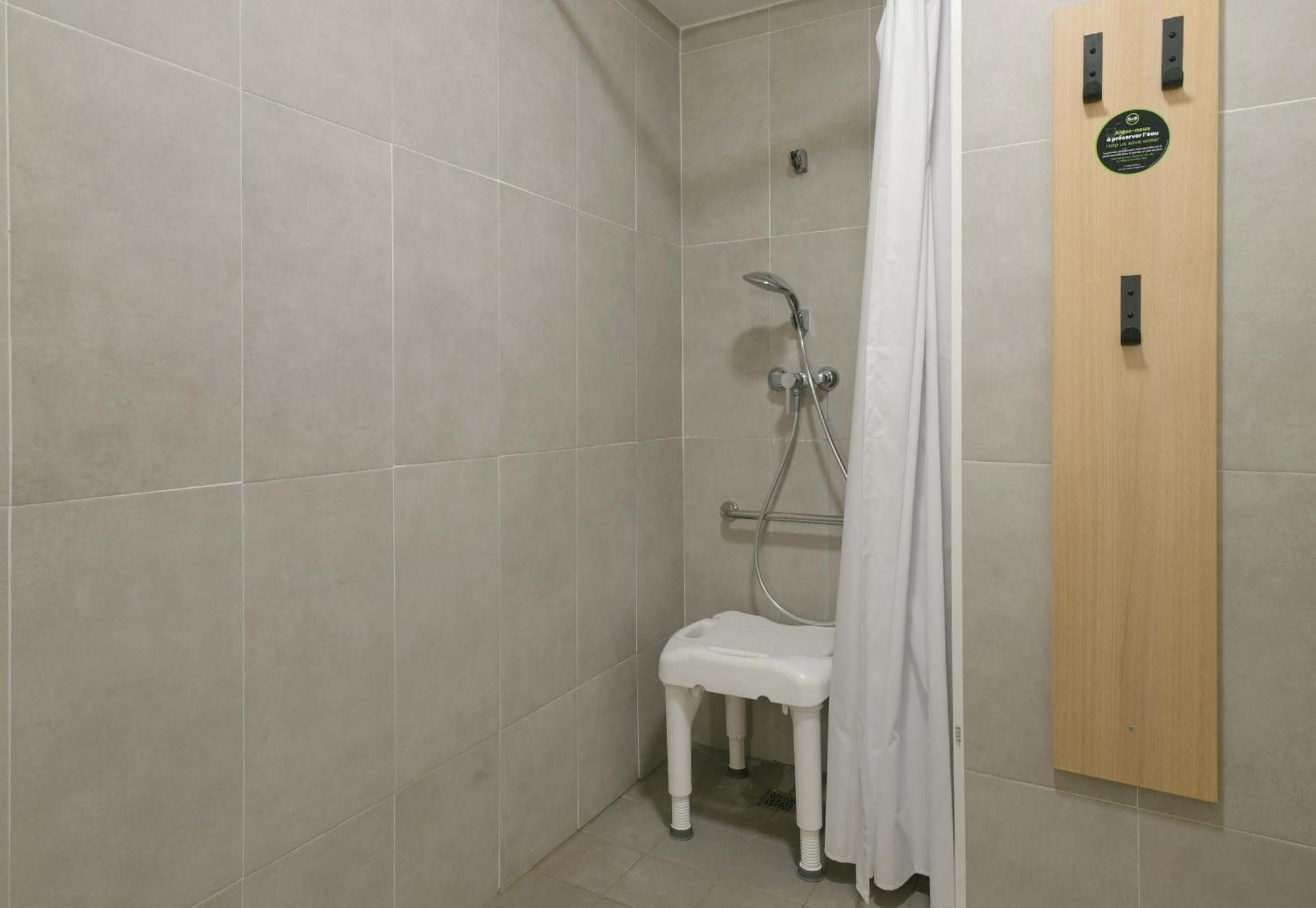 B&B Hotel Le Mans Nord 1 Saint-Saturnin  Exteriör bild